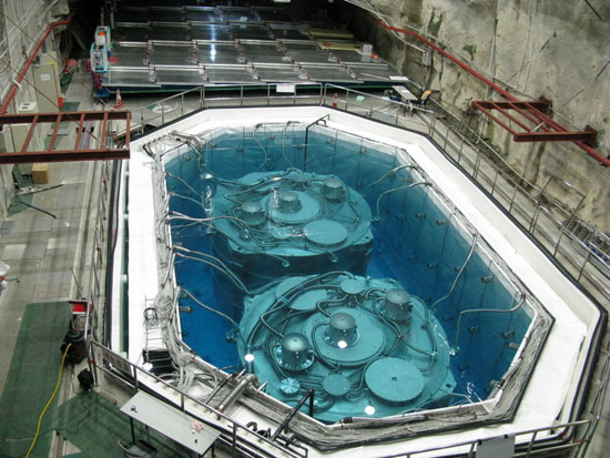An image of two detector vessel's inside a pool of water. 