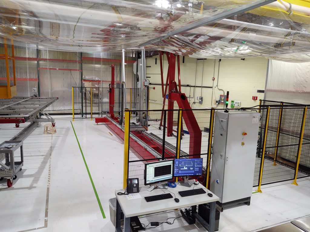 Another view of PSL's clean room, with the large APA in the middle.